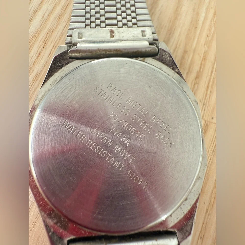 Vintage Armitron men’s two tone dress watch NEW BATTERY